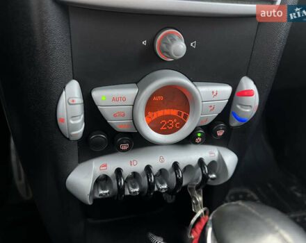 Красный Мини Клабмен, объемом двигателя 1.6 л и пробегом 161 тыс. км за 6900 $, фото 15 на Automoto.ua