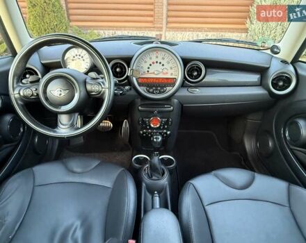 Червоний Міні Клубмен, об'ємом двигуна 1.6 л та пробігом 154 тис. км за 9200 $, фото 61 на Automoto.ua