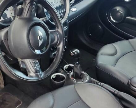 Червоний Міні Клубмен, об'ємом двигуна 1.6 л та пробігом 120 тис. км за 6700 $, фото 7 на Automoto.ua