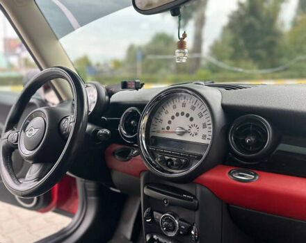 Красный Мини Клабмен, объемом двигателя 1.6 л и пробегом 179 тыс. км за 6800 $, фото 6 на Automoto.ua