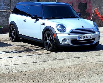 Серый Мини Клабмен, объемом двигателя 1.6 л и пробегом 180 тыс. км за 7200 $, фото 1 на Automoto.ua