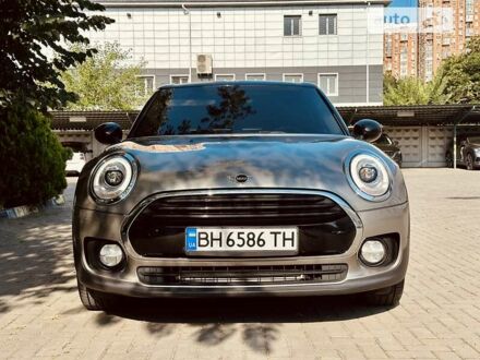 Сірий Міні Clubman, об'ємом двигуна 1.5 л та пробігом 57 тис. км за 18900 $, фото 1 на Automoto.ua