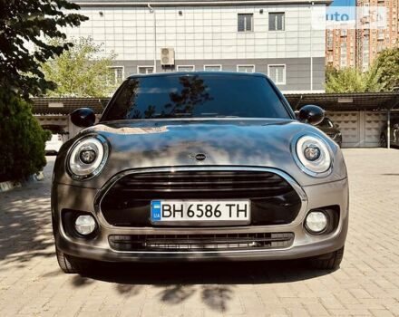 Сірий Міні Clubman, об'ємом двигуна 1.5 л та пробігом 57 тис. км за 18900 $, фото 1 на Automoto.ua