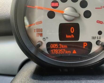 Помаранчевий Міні Клубмен, об'ємом двигуна 1.6 л та пробігом 178 тис. км за 7888 $, фото 21 на Automoto.ua
