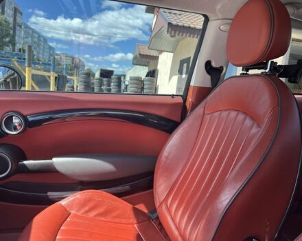 Белый Мини Купер Д, объемом двигателя 1.6 л и пробегом 253 тыс. км за 6700 $, фото 12 на Automoto.ua
