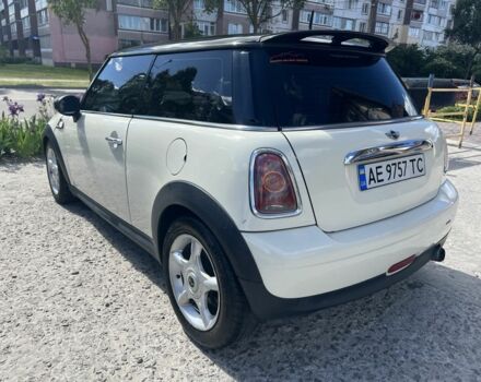 Білий Міні Купер Д, об'ємом двигуна 1.6 л та пробігом 253 тис. км за 6700 $, фото 1 на Automoto.ua
