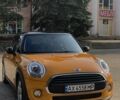 Оранжевый Мини Купер Д, объемом двигателя 1.5 л и пробегом 77 тыс. км за 14369 $, фото 1 на Automoto.ua