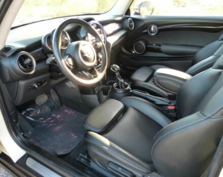 Мини Купер С 2015 в Одессе на Automoto.ua Белый Мини Купер С, объемом двигателя 2 л и пробегом 74 тыс. км за 2900 $, фото 7 на Automoto.ua