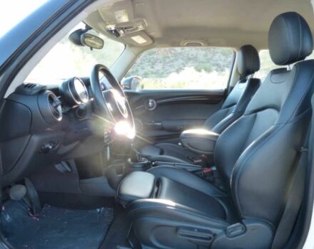 Мини Купер С 2015 в Одессе на Automoto.ua Белый Мини Купер С, объемом двигателя 2 л и пробегом 74 тыс. км за 2900 $, фото 8 на Automoto.ua