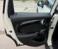 Білий Міні Cooper S, об'ємом двигуна 2 л та пробігом 129 тис. км за 13297 $, фото 14 на Automoto.ua