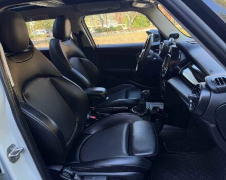 Белый Мини Купер С, объемом двигателя 2 л и пробегом 69 тыс. км за 6100 $, фото 8 на Automoto.ua