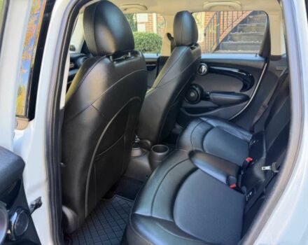 Белый Мини Купер С, объемом двигателя 2 л и пробегом 69 тыс. км за 6100 $, фото 12 на Automoto.ua