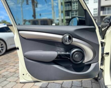 Білий Міні Cooper S, об'ємом двигуна 2 л та пробігом 40 тис. км за 11300 $, фото 5 на Automoto.ua