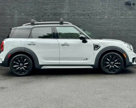 Белый Мини Купер С, объемом двигателя 2 л и пробегом 47 тыс. км за 4100 $, фото 7 на Automoto.ua