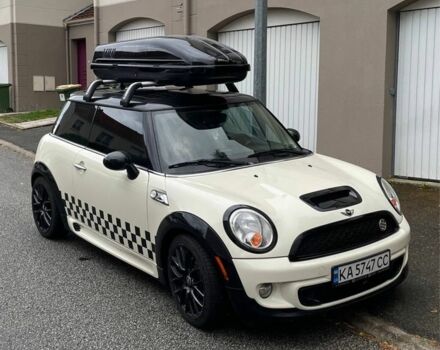 Білий Міні Cooper S, об'ємом двигуна 1.6 л та пробігом 160 тис. км за 9255 $, фото 1 на Automoto.ua