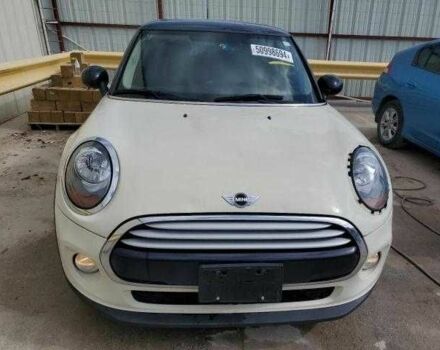 Білий Міні Cooper S, об'ємом двигуна 1.5 л та пробігом 47 тис. км за 2100 $, фото 1 на Automoto.ua