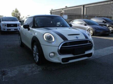Белый Мини Купер С, объемом двигателя 2 л и пробегом 78 тыс. км за 2900 $, фото 1 на Automoto.ua