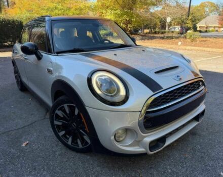 Белый Мини Купер С, объемом двигателя 2 л и пробегом 59 тыс. км за 4500 $, фото 1 на Automoto.ua