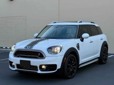 Білий Міні Cooper S, об'ємом двигуна 2 л та пробігом 38 тис. км за 6423 $, фото 1 на Automoto.ua