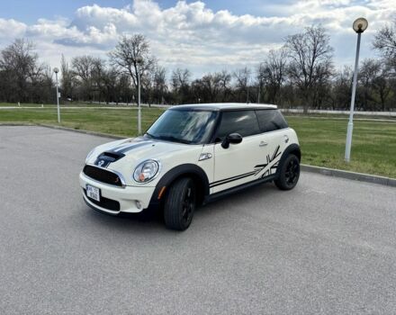 Бежевий Міні Cooper S, об'ємом двигуна 1.6 л та пробігом 135 тис. км за 9500 $, фото 1 на Automoto.ua