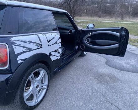 Чорний Міні Cooper S, об'ємом двигуна 1.6 л та пробігом 193 тис. км за 6500 $, фото 4 на Automoto.ua