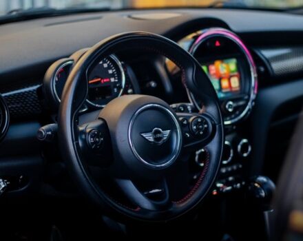 Чорний Міні Cooper S, об'ємом двигуна 2 л та пробігом 70 тис. км за 14999 $, фото 15 на Automoto.ua