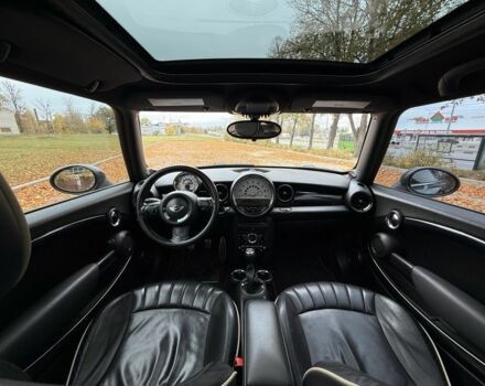 Чорний Міні Cooper S, об'ємом двигуна 1.6 л та пробігом 119 тис. км за 6700 $, фото 10 на Automoto.ua