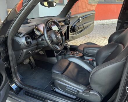 Черный Мини Купер С, объемом двигателя 0 л и пробегом 53 тыс. км за 21000 $, фото 4 на Automoto.ua