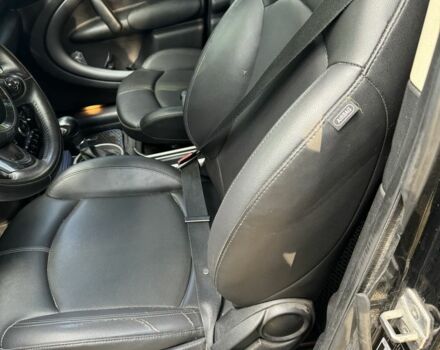 Черный Мини Купер С, объемом двигателя 1.6 л и пробегом 195 тыс. км за 9000 $, фото 6 на Automoto.ua