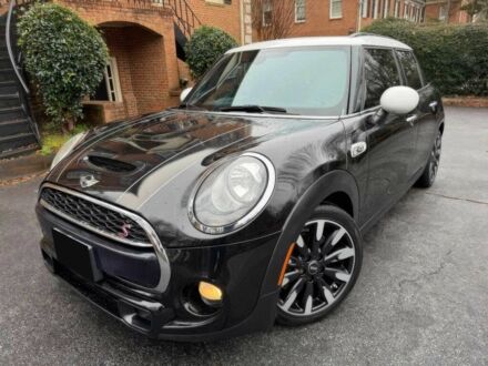 Черный Мини Купер С, объемом двигателя 2 л и пробегом 67 тыс. км за 4500 $, фото 1 на Automoto.ua