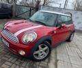 Красный Мини Купер С, объемом двигателя 1.6 л и пробегом 204 тыс. км за 3999 $, фото 1 на Automoto.ua