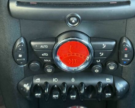 Мини Купер С 2010 в Киеве на Automoto.ua Красный Мини Купер С, объемом двигателя 1.6 л и пробегом 154 тыс. км за 9200 $, фото 20 на Automoto.ua