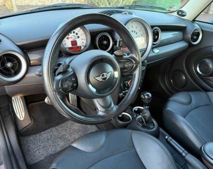 Мини Купер С 2010 в Киеве на Automoto.ua Красный Мини Купер С, объемом двигателя 1.6 л и пробегом 154 тыс. км за 9200 $, фото 14 на Automoto.ua