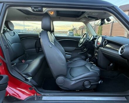 Мини Купер С 2010 в Киеве на Automoto.ua Красный Мини Купер С, объемом двигателя 1.6 л и пробегом 154 тыс. км за 9200 $, фото 18 на Automoto.ua