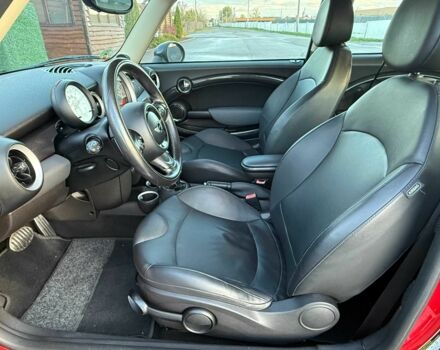 Мини Купер С 2010 в Киеве на Automoto.ua Красный Мини Купер С, объемом двигателя 1.6 л и пробегом 154 тыс. км за 9200 $, фото 12 на Automoto.ua