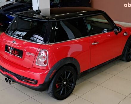 Червоний Міні Cooper S, об'ємом двигуна 1.6 л та пробігом 152 тис. км за 8500 $, фото 4 на Automoto.ua