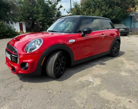 Красный Мини Купер С, объемом двигателя 2 л и пробегом 30 тыс. км за 19000 $, фото 1 на Automoto.ua