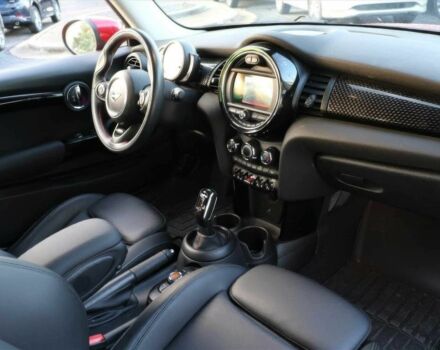 Червоний Міні Cooper S, об'ємом двигуна 2 л та пробігом 43 тис. км за 6000 $, фото 6 на Automoto.ua