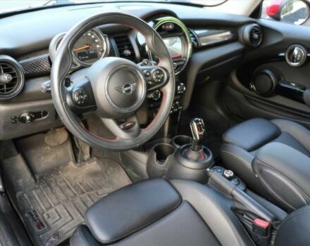 Червоний Міні Cooper S, об'ємом двигуна 2 л та пробігом 43 тис. км за 6000 $, фото 7 на Automoto.ua