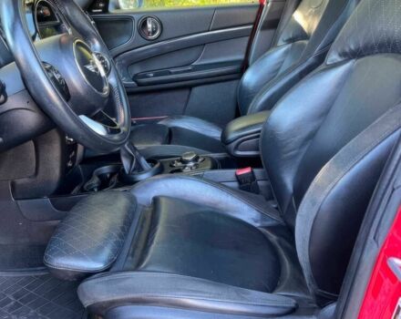 Красный Мини Купер С, объемом двигателя 2 л и пробегом 40 тыс. км за 7800 $, фото 6 на Automoto.ua