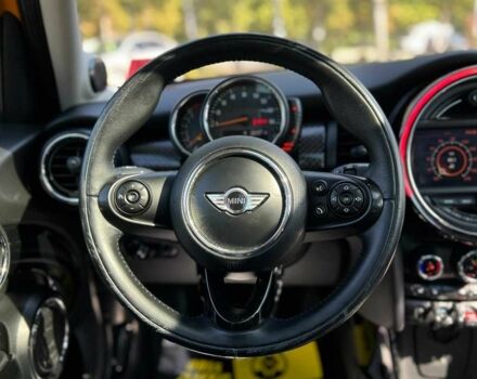 Желтый Мини Купер С, объемом двигателя 2 л и пробегом 152 тыс. км за 13700 $, фото 14 на Automoto.ua