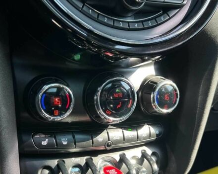 Желтый Мини Купер С, объемом двигателя 2 л и пробегом 152 тыс. км за 13700 $, фото 20 на Automoto.ua