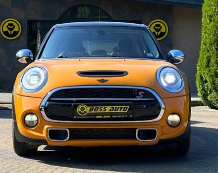 Желтый Мини Купер С, объемом двигателя 2 л и пробегом 152 тыс. км за 13700 $, фото 1 на Automoto.ua