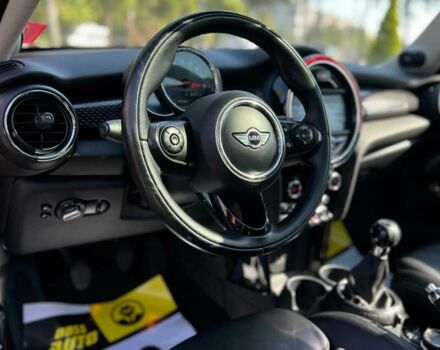 Желтый Мини Купер С, объемом двигателя 2 л и пробегом 152 тыс. км за 13700 $, фото 18 на Automoto.ua