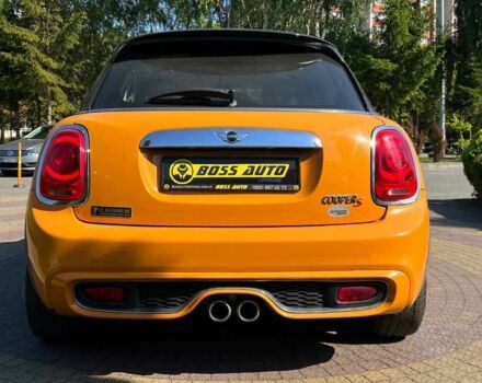 Желтый Мини Купер С, объемом двигателя 2 л и пробегом 152 тыс. км за 13700 $, фото 5 на Automoto.ua