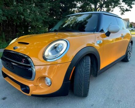 Желтый Мини Купер С, объемом двигателя 2 л и пробегом 49 тыс. км за 8800 $, фото 2 на Automoto.ua