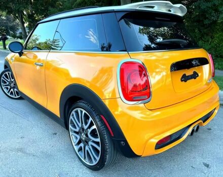 Желтый Мини Купер С, объемом двигателя 2 л и пробегом 49 тыс. км за 8800 $, фото 5 на Automoto.ua