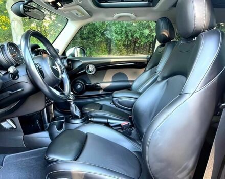 Желтый Мини Купер С, объемом двигателя 2 л и пробегом 49 тыс. км за 8800 $, фото 6 на Automoto.ua