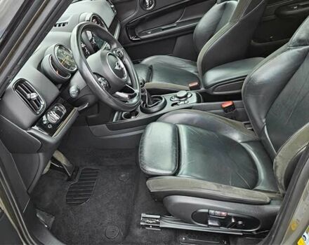Сірий Міні Cooper S, об'ємом двигуна 2 л та пробігом 47 тис. км за 10500 $, фото 13 на Automoto.ua