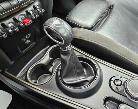 Сірий Міні Cooper S, об'ємом двигуна 2 л та пробігом 47 тис. км за 10500 $, фото 11 на Automoto.ua